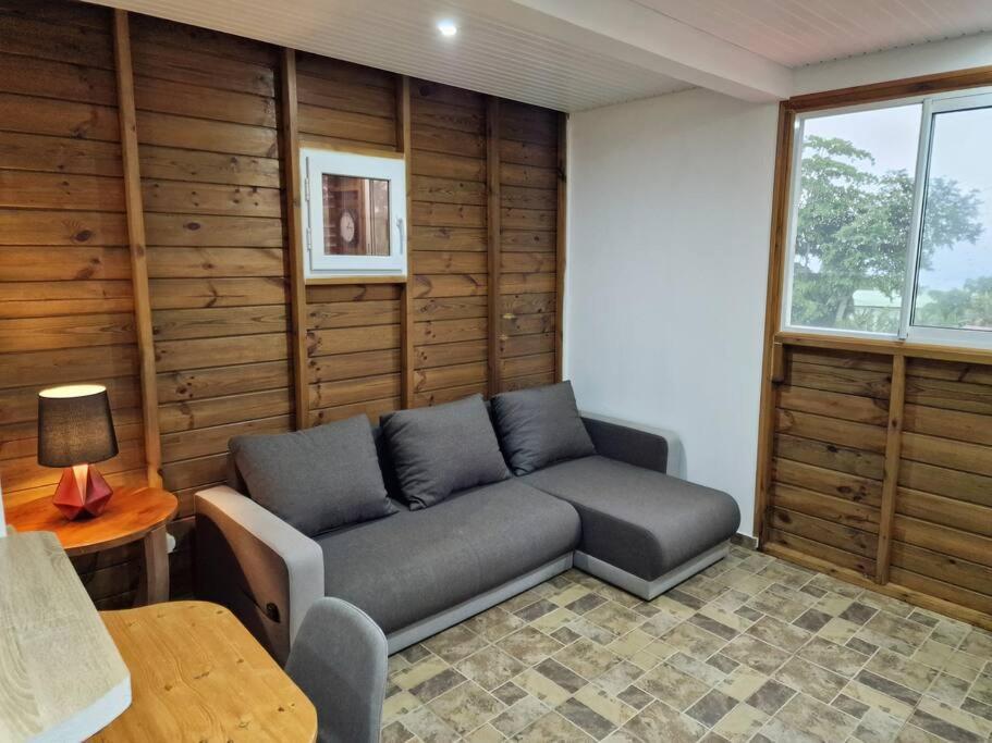 Hillview Studio Apartman La Trinité Kültér fotó